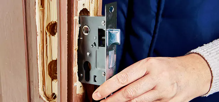 Garage Door Lock Replacement Lake Worth